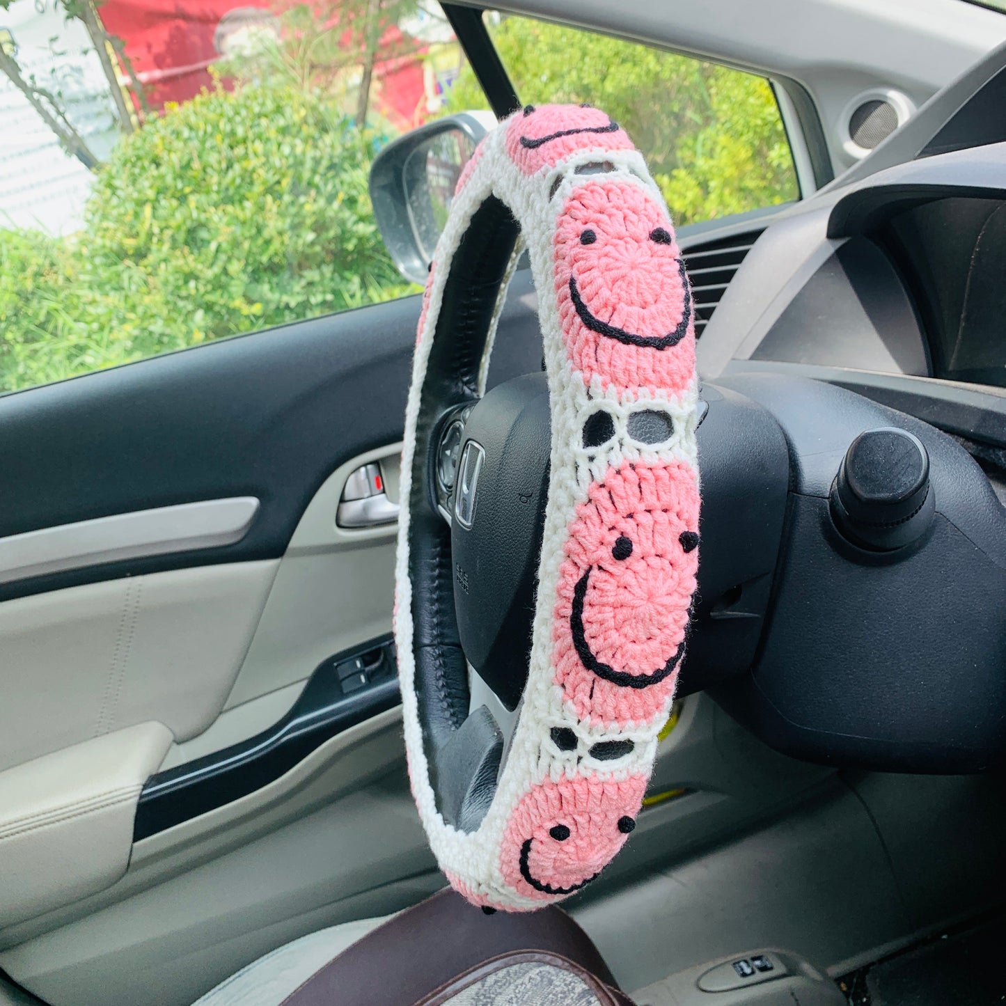 Steering Wheel Cover for women, Crochet cute pink Smiley face flower seat belt Cover, Car Accessories decorations