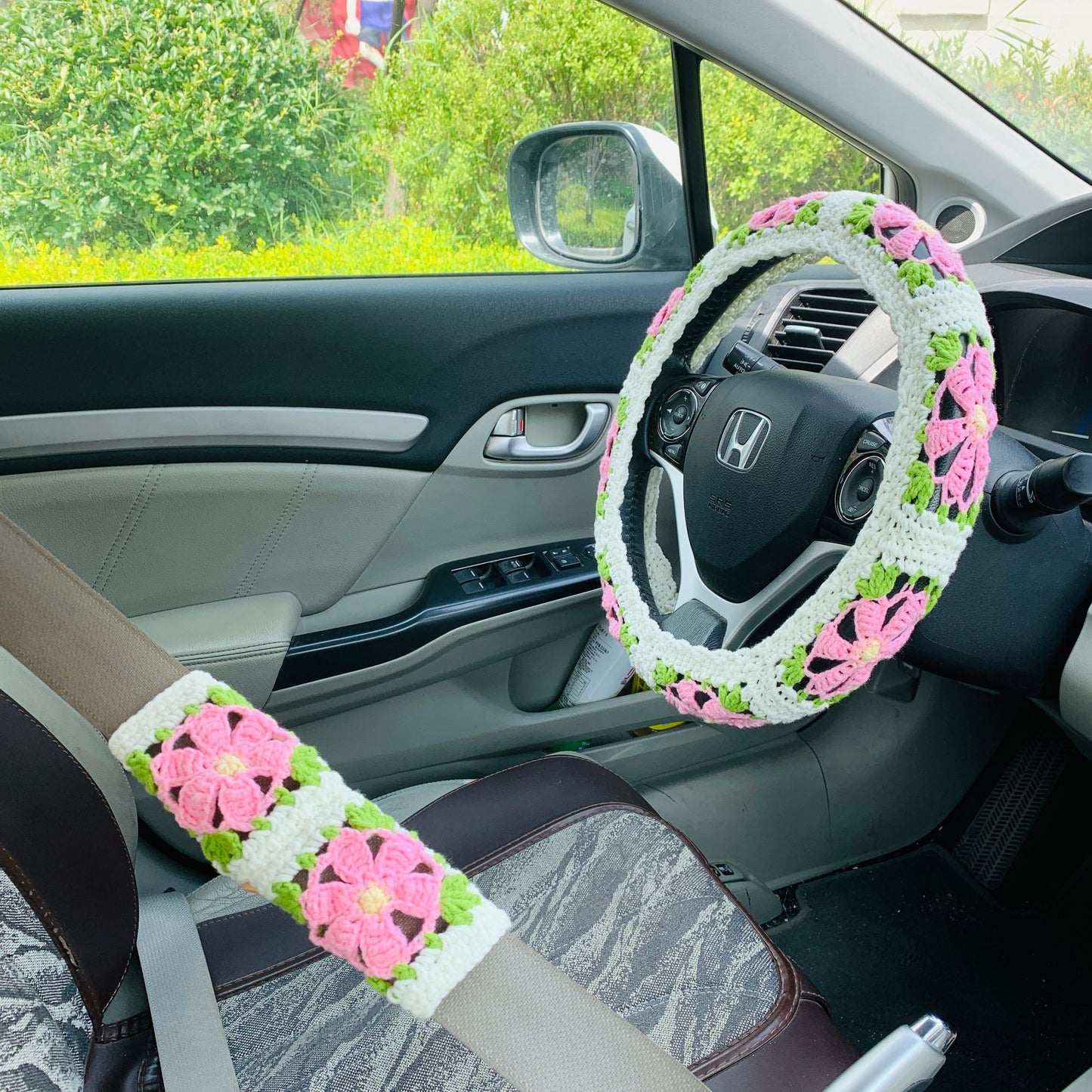 Handmade crochet Steering Wheel Cover for women, Cute pink flower seat belt Cover, Car interior Accessories decorations