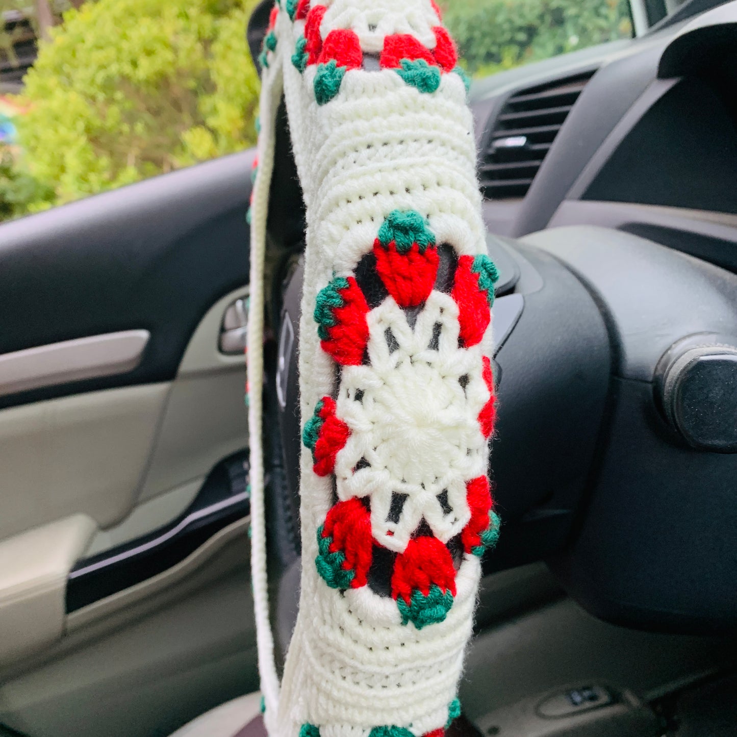 Steering Wheel Cover for women, Crochet Small Strawberry flower seat belt Cover, Car Accessories decorations