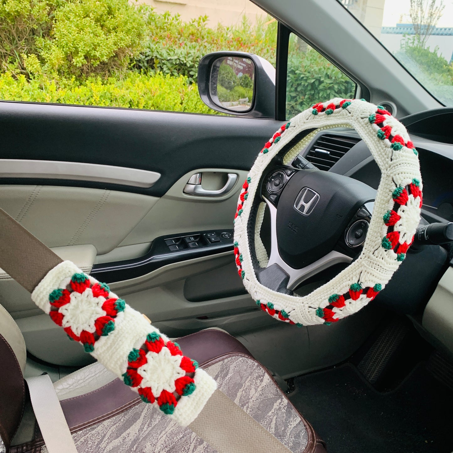 Steering Wheel Cover for women, Crochet Small Strawberry flower seat belt Cover, Car Accessories decorations