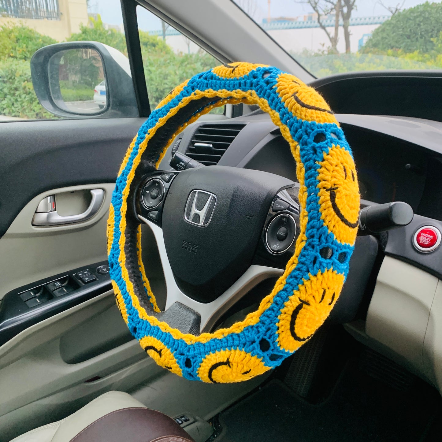 Handmade crochet smiley face Steering Wheel Cover for women, cute daisy flower seat belt Cover, Car interior Accessories decorations