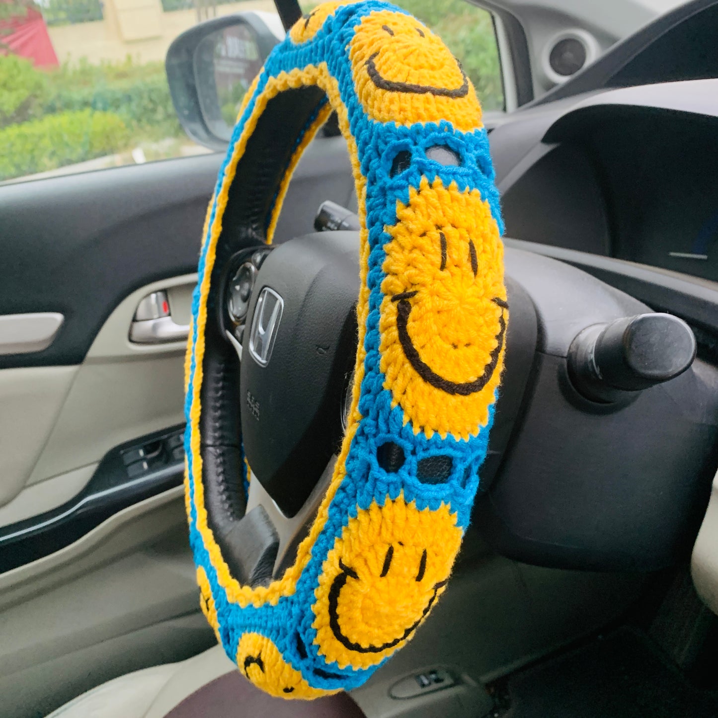 Handmade crochet smiley face Steering Wheel Cover for women, cute daisy flower seat belt Cover, Car interior Accessories decorations