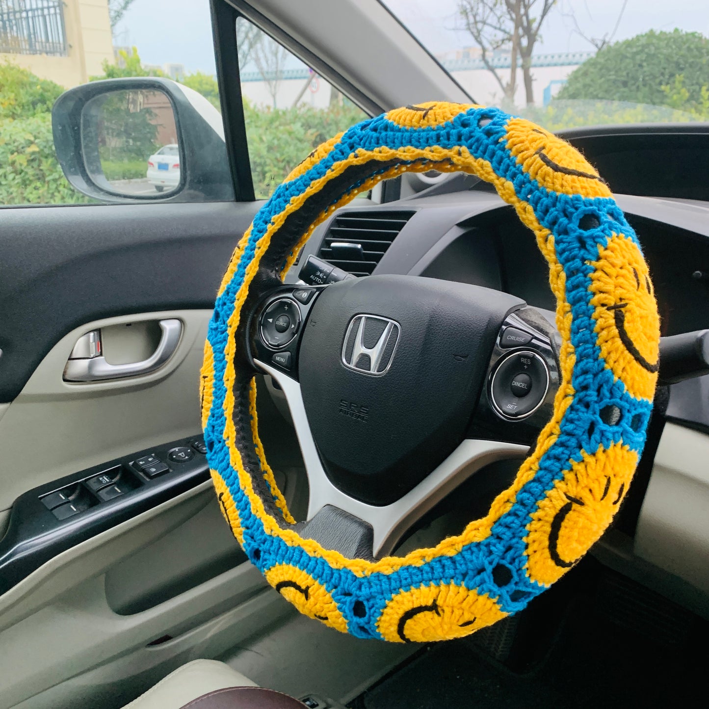 Handmade crochet smiley face Steering Wheel Cover for women, cute daisy flower seat belt Cover, Car interior Accessories decorations