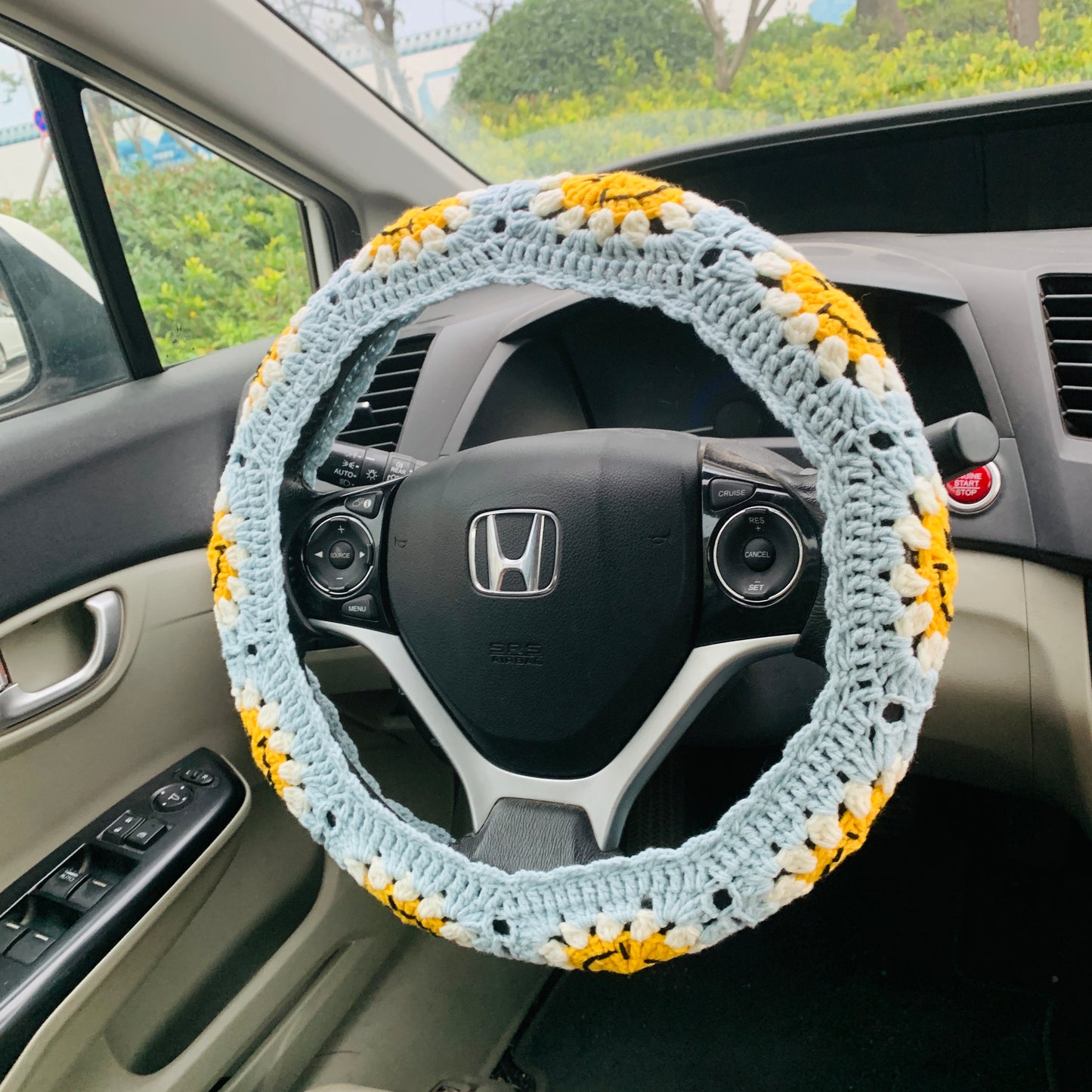 Handmade crochet cute smiley face Steering Wheel Cover for women,daisy flower seat belt Cover, Car interior Accessories decorations car gift