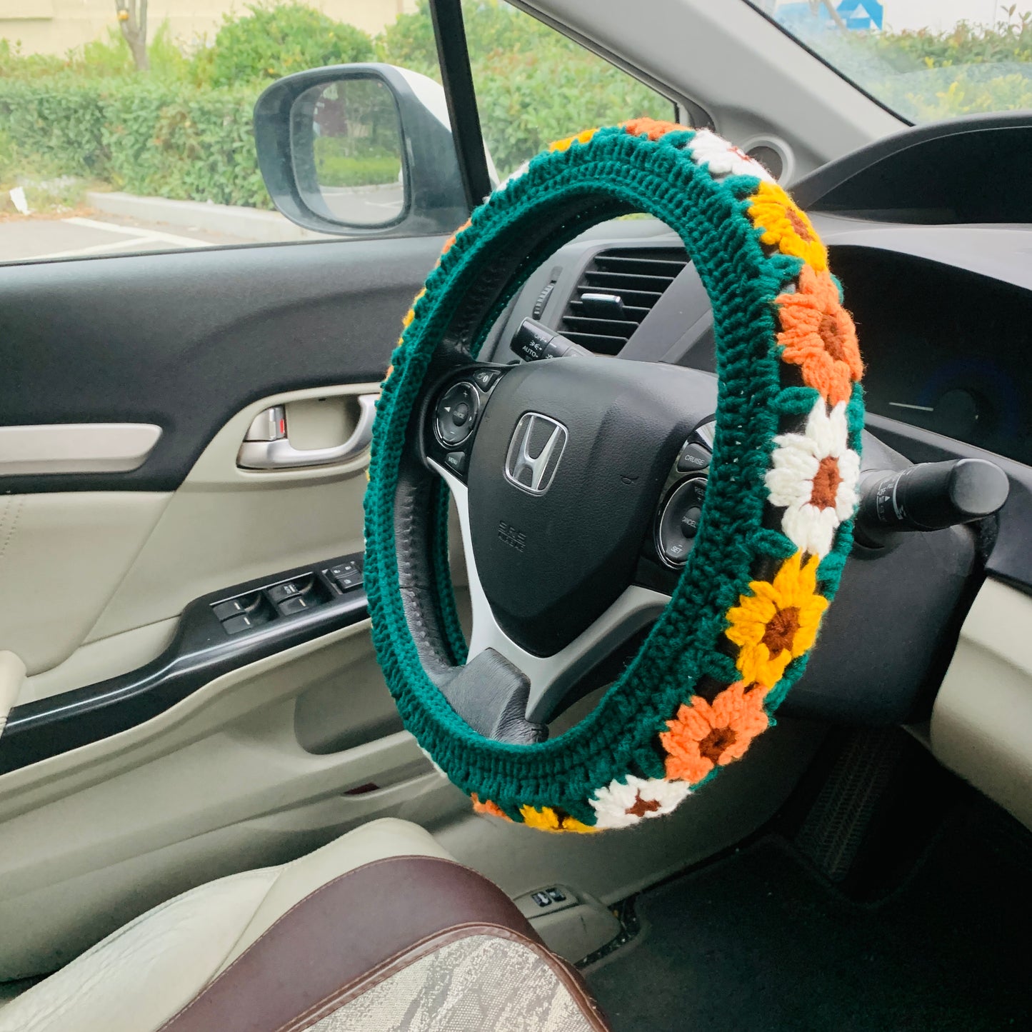 Handmade crochet Steering Wheel Cover for women, cute daisy flower seat belt Cover, Car interior Accessories decorations