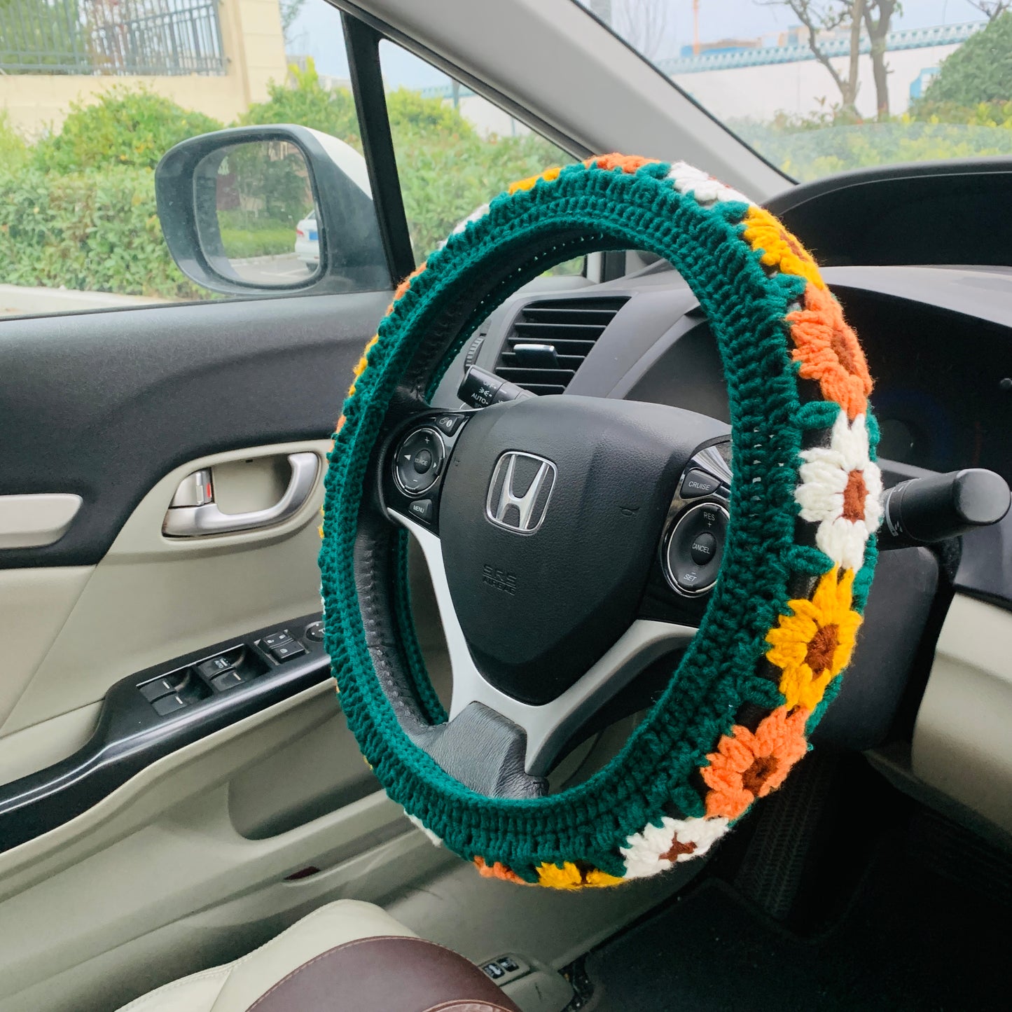 Handmade crochet Steering Wheel Cover for women, cute daisy flower seat belt Cover, Car interior Accessories decorations