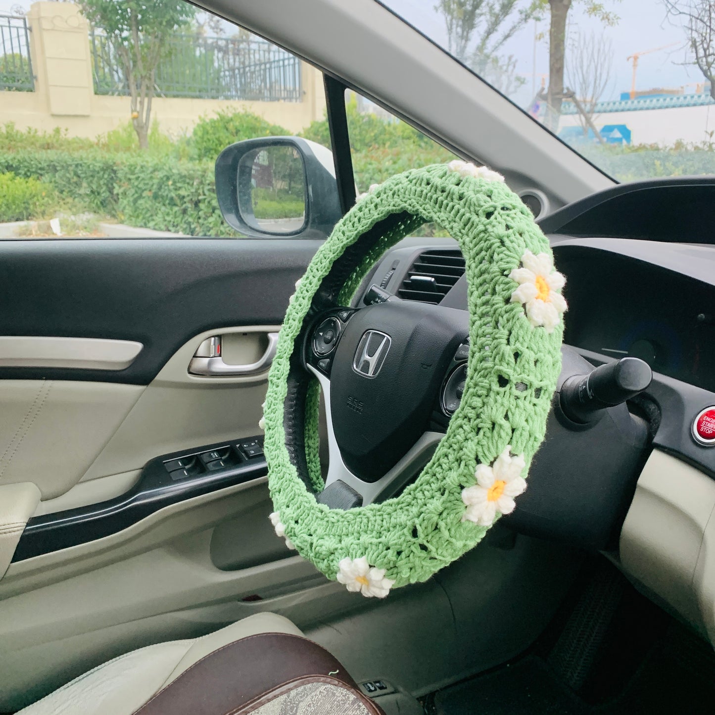 Handmade crochet Steering Wheel Cover for women, cute daisy flower seat belt Cover, Car interior Accessories decorations