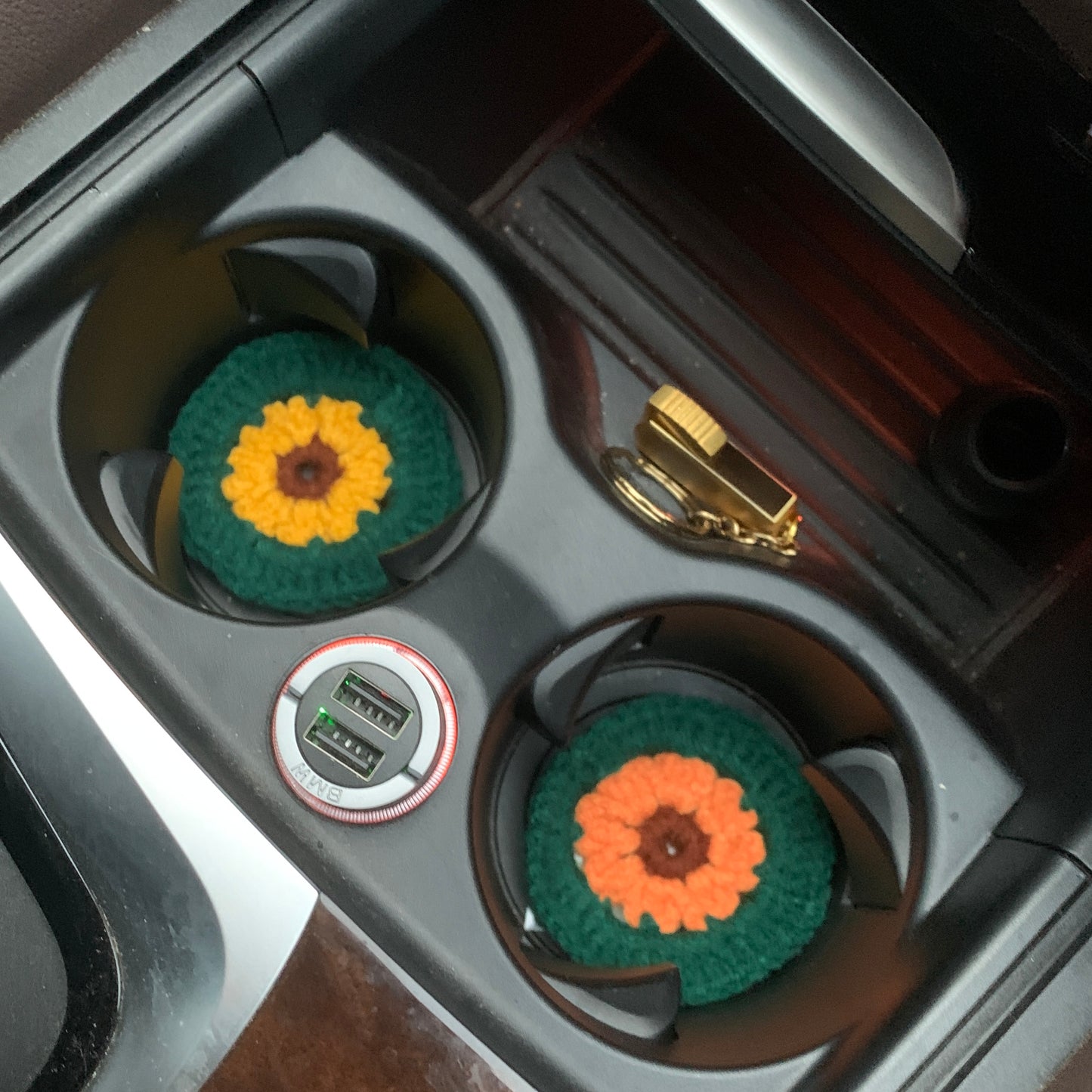 Handmade crochet Steering Wheel Cover for women, cute daisy flower seat belt Cover, Car interior Accessories decorations