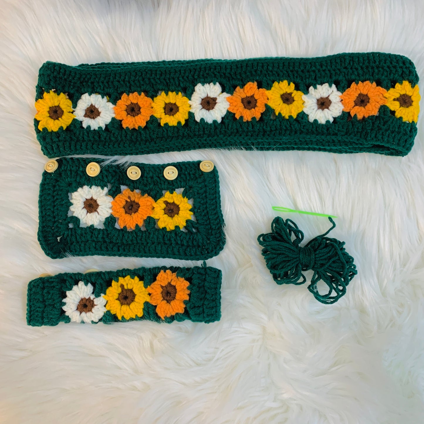 Handmade crochet Steering Wheel Cover for women, cute daisy flower seat belt Cover, Car interior Accessories decorations