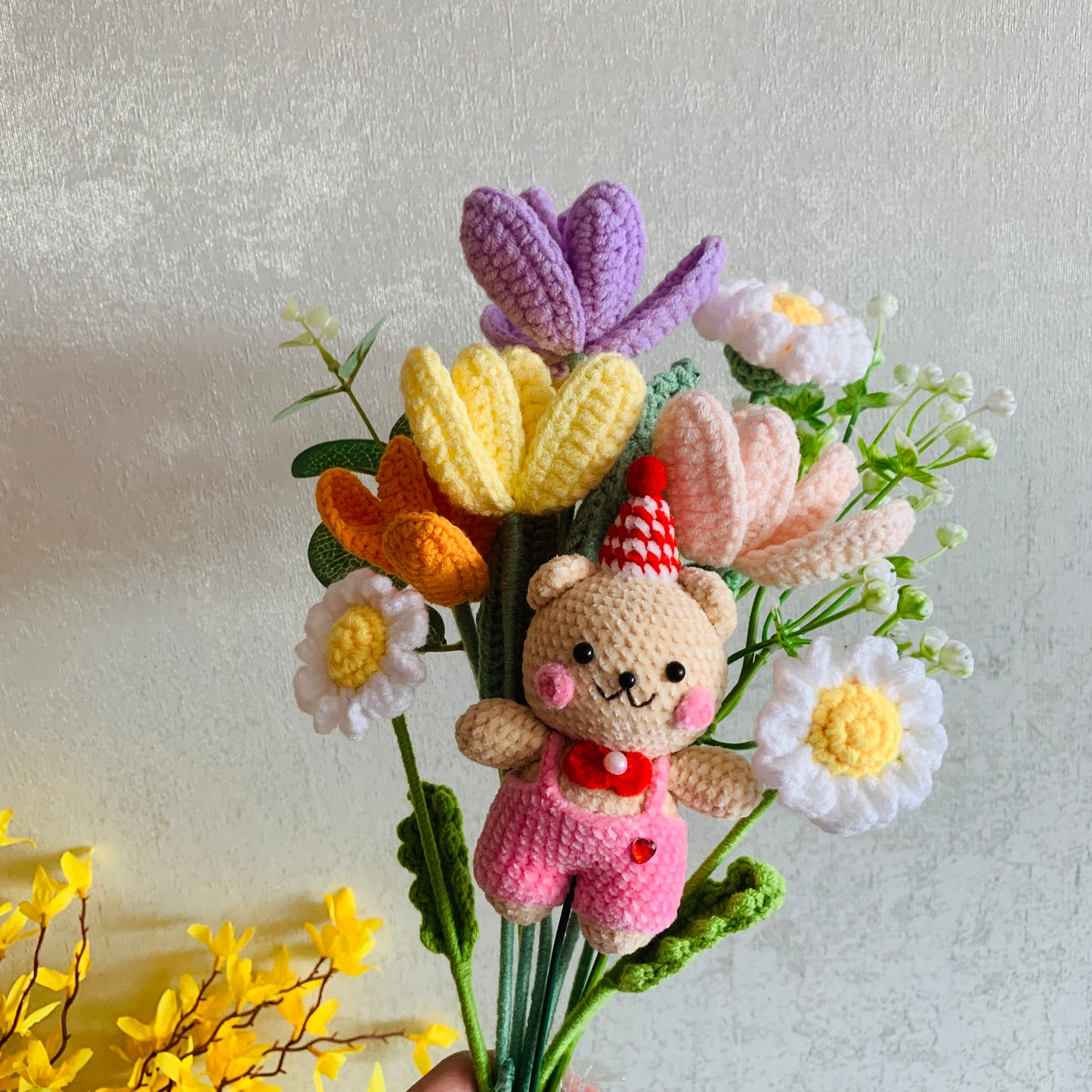 Crochet flowers, bear Tulip Daisy flower ornaments, cute A bunch of flower Anniversary bouquet Gift for her