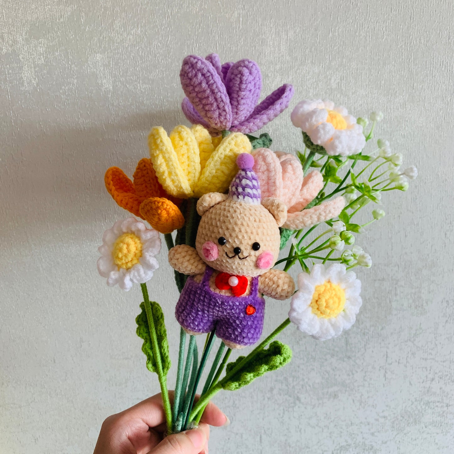 Crochet flowers, bear Tulip Daisy flower ornaments, cute A bunch of flower Anniversary bouquet Gift for her