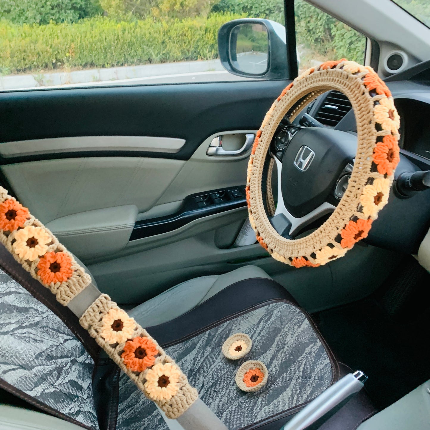 Steering Wheel Cover for women, Crochet handmade cute flower seat belt Cover, Car Accessories decorations