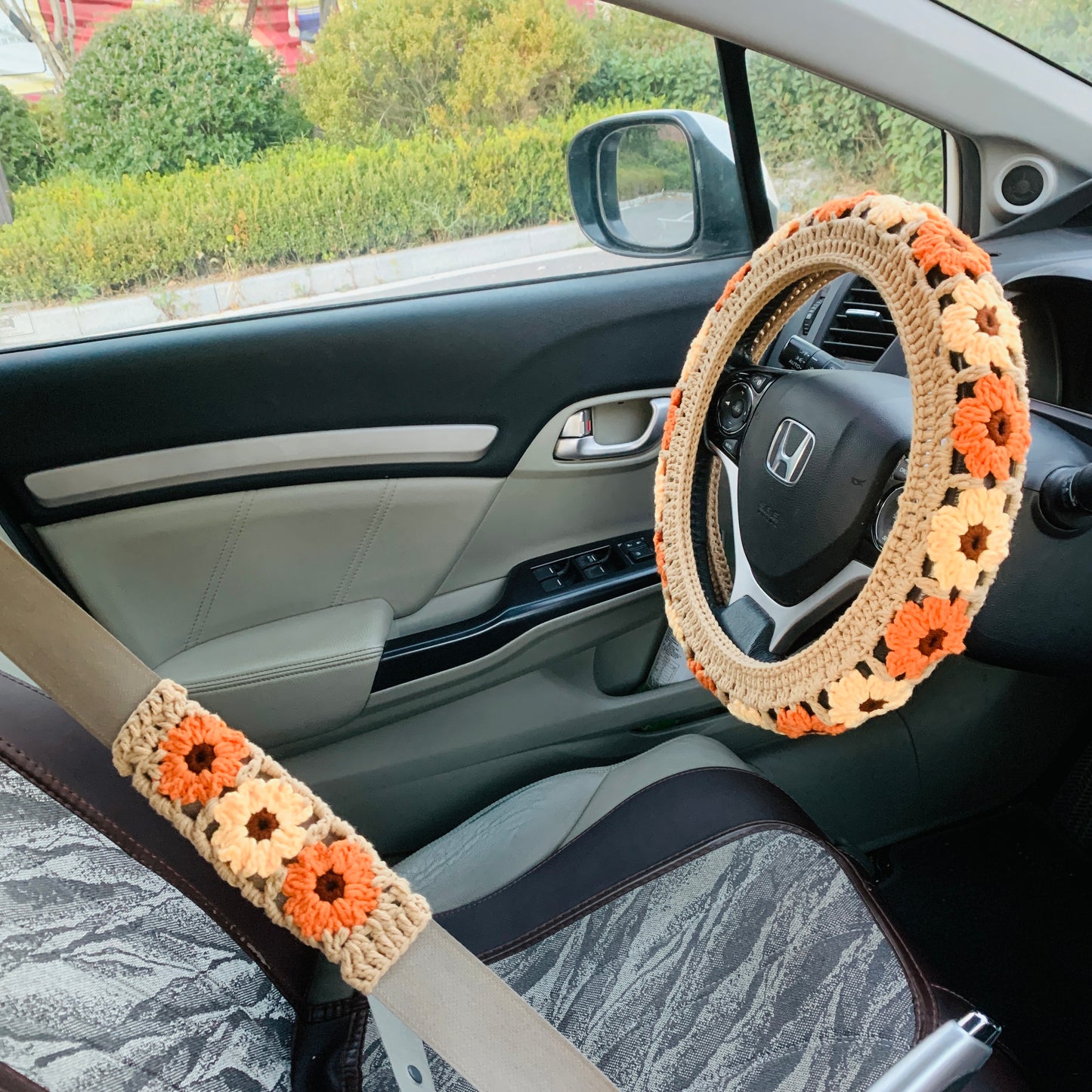 Steering Wheel Cover for women, Crochet handmade cute flower seat belt Cover, Car Accessories decorations