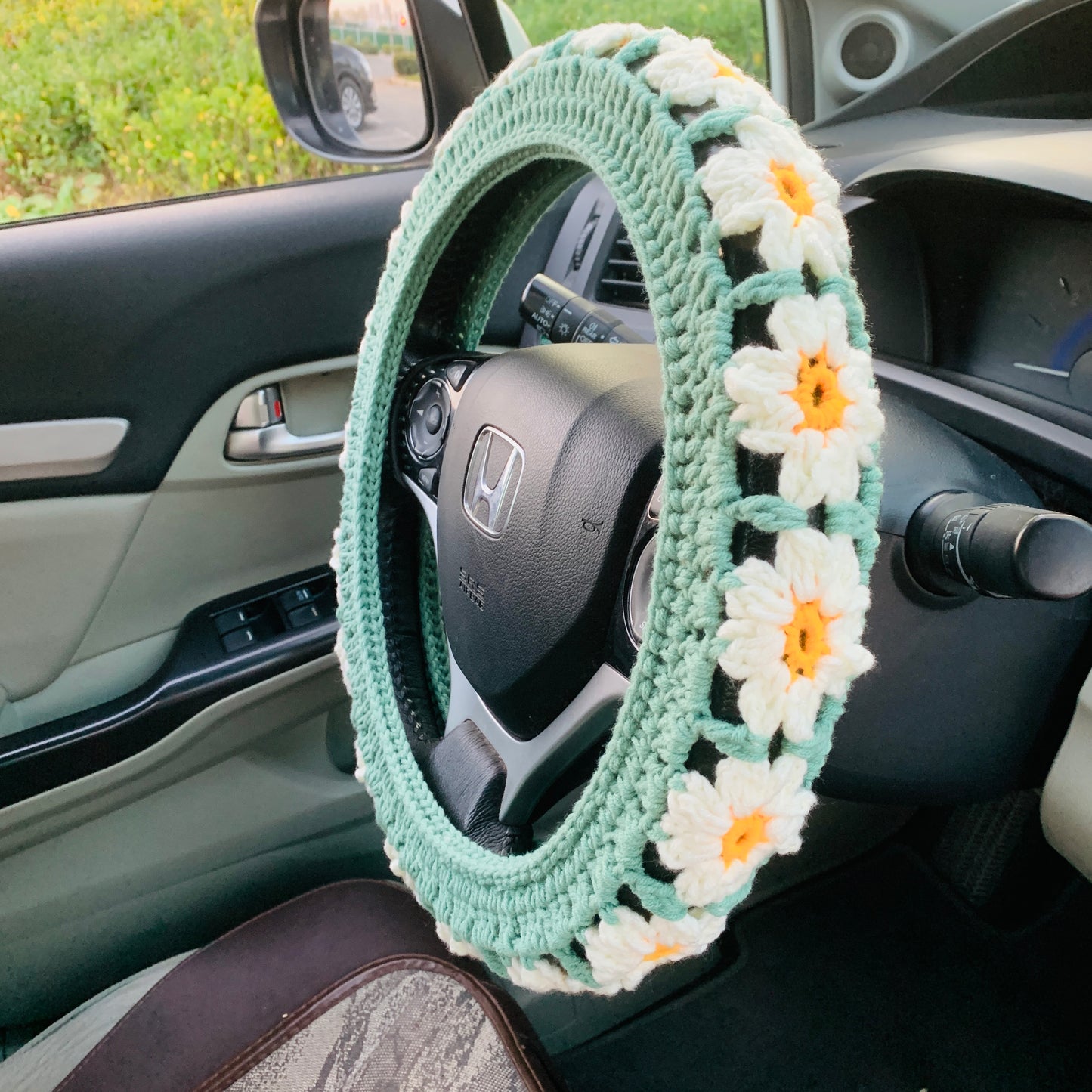 Handmade crochet Steering Wheel Cover for women, cute daisy flower car seat belt Cover coaster, Car interior Accessories decorations