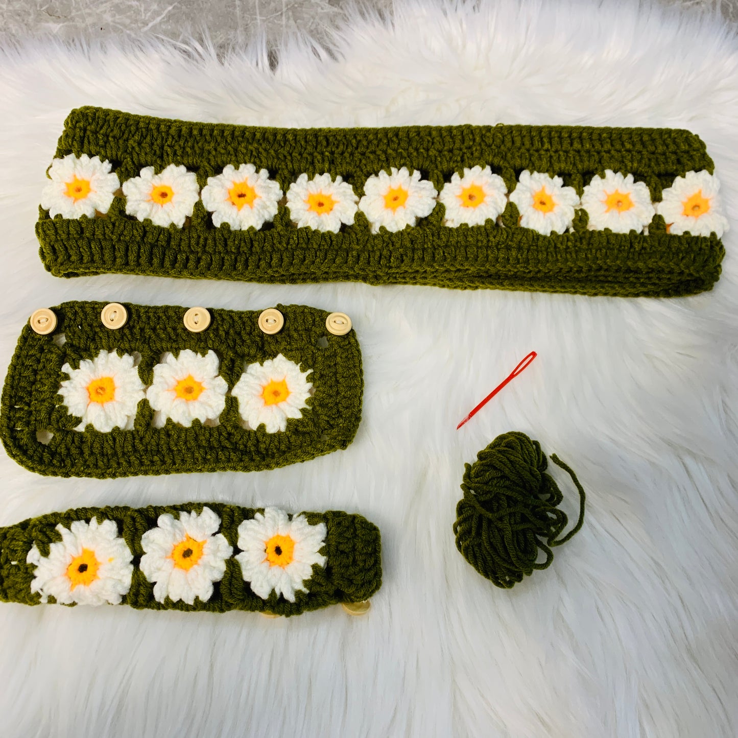 Handmade crochet Steering Wheel Cover for women, cute daisy flower seat belt Cover, car coaster interior Accessories decorations car gift