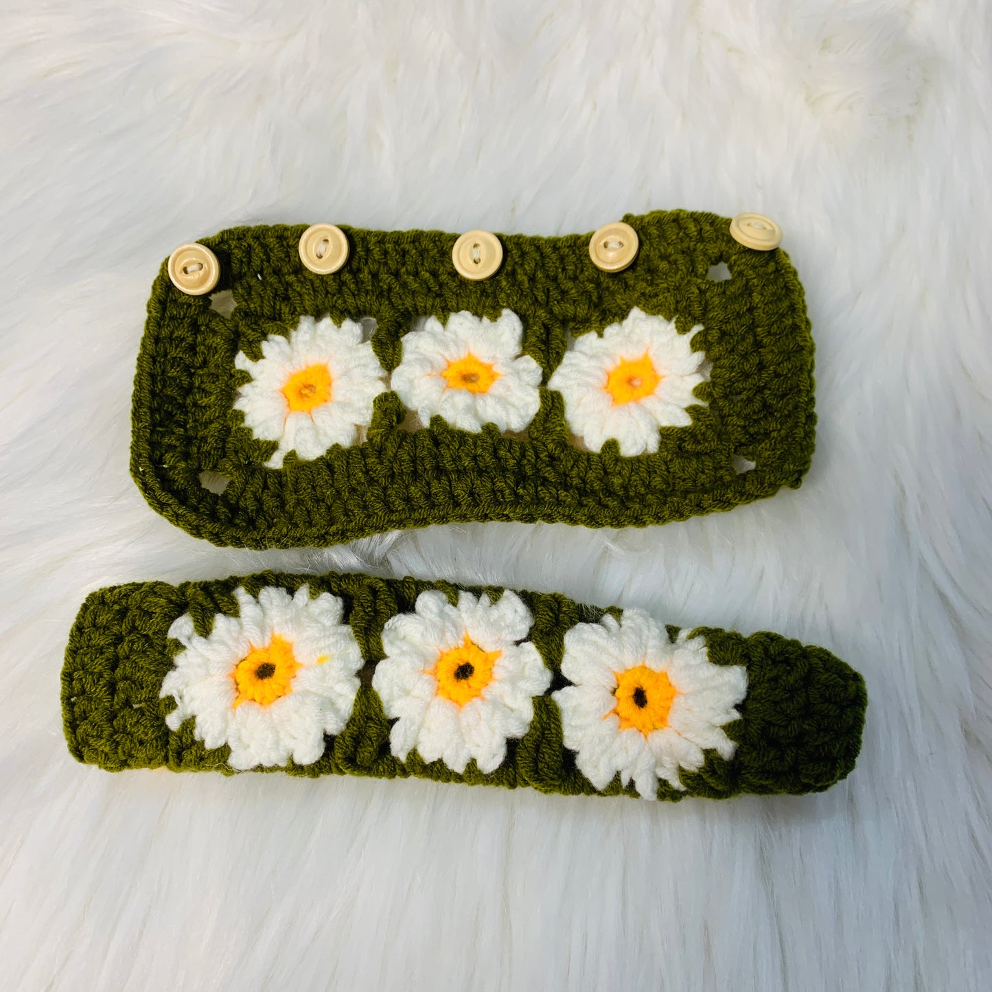 Handmade crochet Steering Wheel Cover for women, cute daisy flower seat belt Cover, car coaster interior Accessories decorations car gift