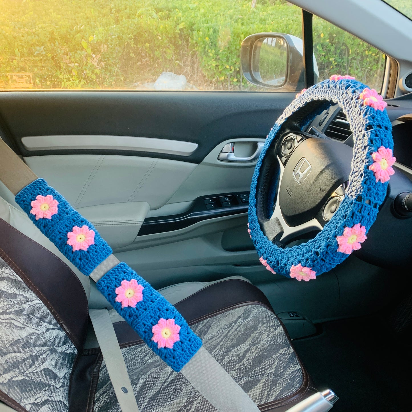 Steering Wheel Cover for women, Crochet cute flower seat belt Cover, daisy Car Accessories decorations