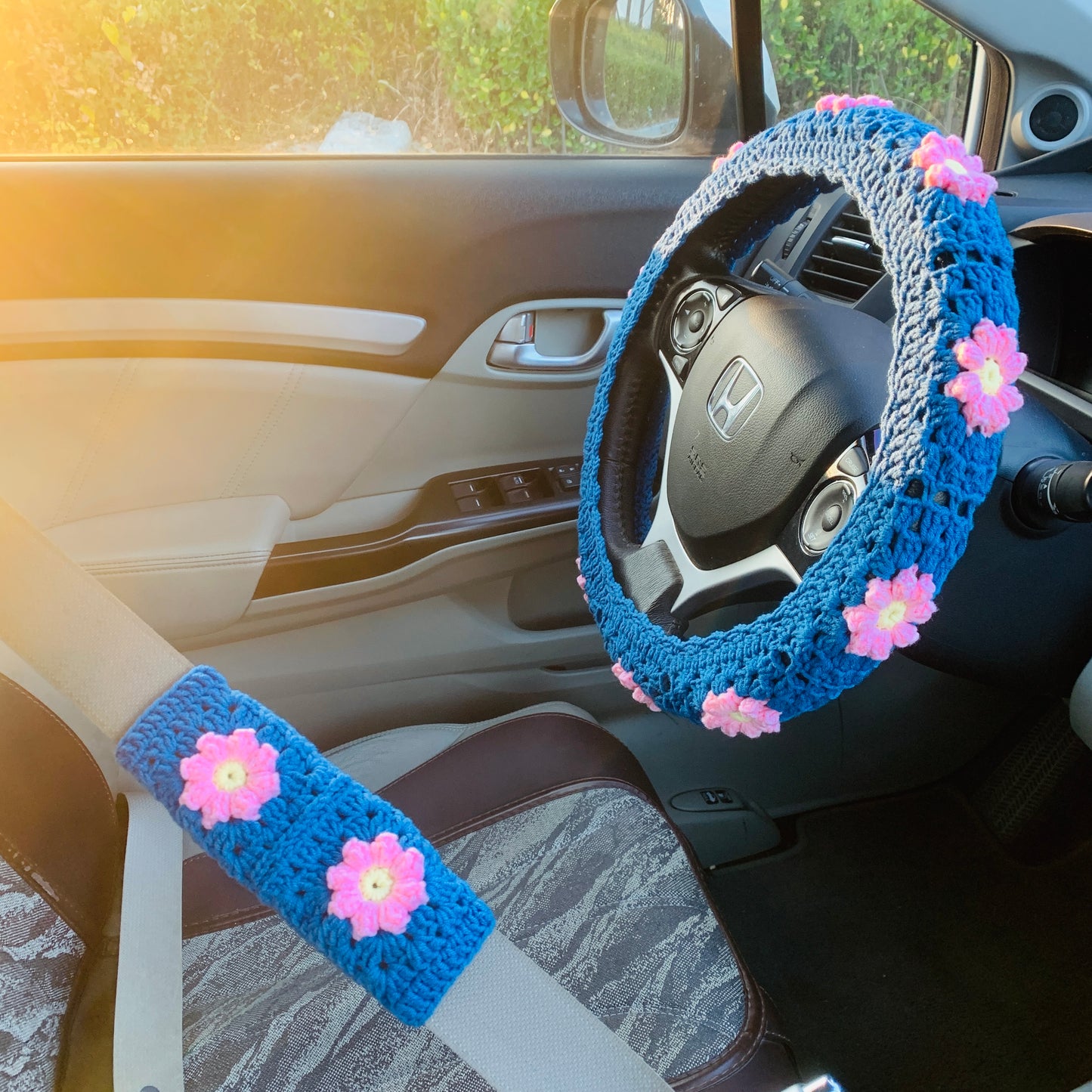 Steering Wheel Cover for women, Crochet cute flower seat belt Cover, daisy Car Accessories decorations