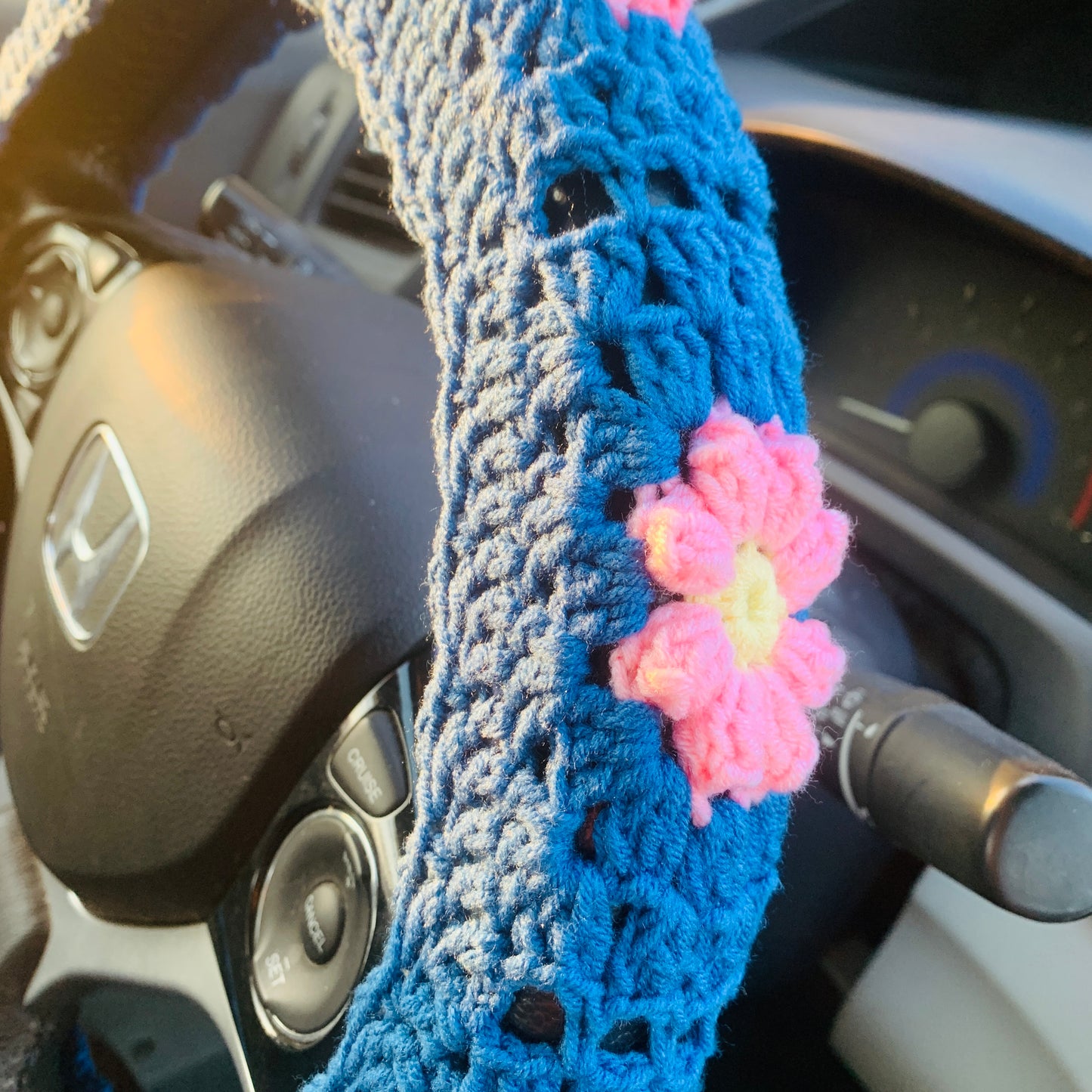 Steering Wheel Cover for women, Crochet cute flower seat belt Cover, daisy Car Accessories decorations