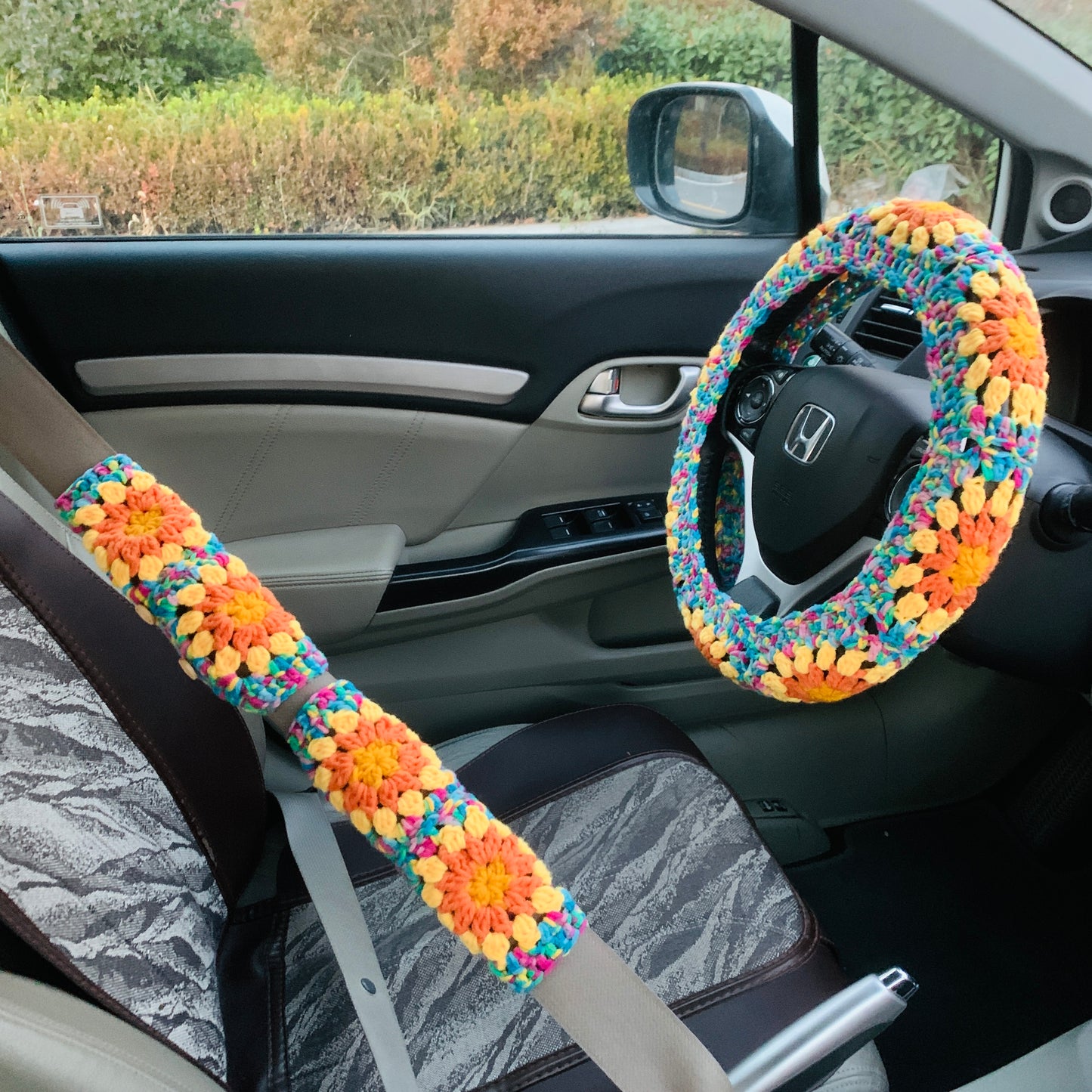 Steering Wheel Cover for women, Crochet cute sunflower seat belt Cover, Car Accessories decorations