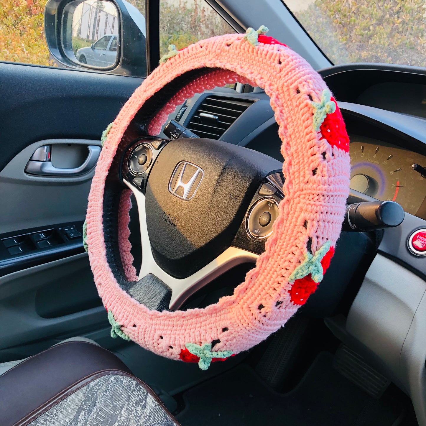 Steering Wheel Cover for women, Crochet cute kawaii Strawberry flower seat belt Cover, Car Accessories decorations